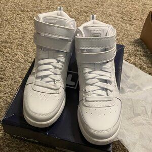 Fila  White Lifestyle Leather Sneakers Shoes